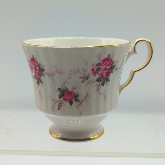 Hammersley Teacup & Saucer Fine Bone China Made in England Floral Gold Trim - Picture 3 of 9